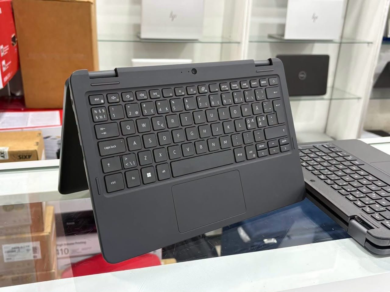 Dell Latitude 3120 2-in-1 (hybride Écran Tactile pliable)